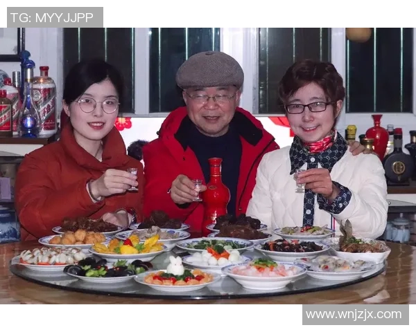 梅西携家人祝福新春快乐的温馨拜年照片分享